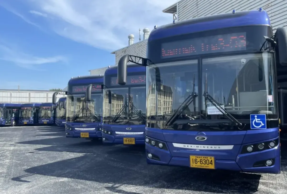 泰国公交车改造使用电动汽车，以减少油耗并保护环境