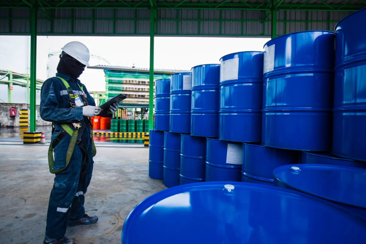 Bedingungen für die Einrichtung eines Lagerhauses zur Lagerung von flüssigem Petroliumgas (LPG): Der beantragte Standort muss gemäß dem Gesetz zur Kontrolle von Kraftstoffen und Flüssiggas (Petroliumgas) von 1999 oder anderen entsprechenden Gesetzen eine