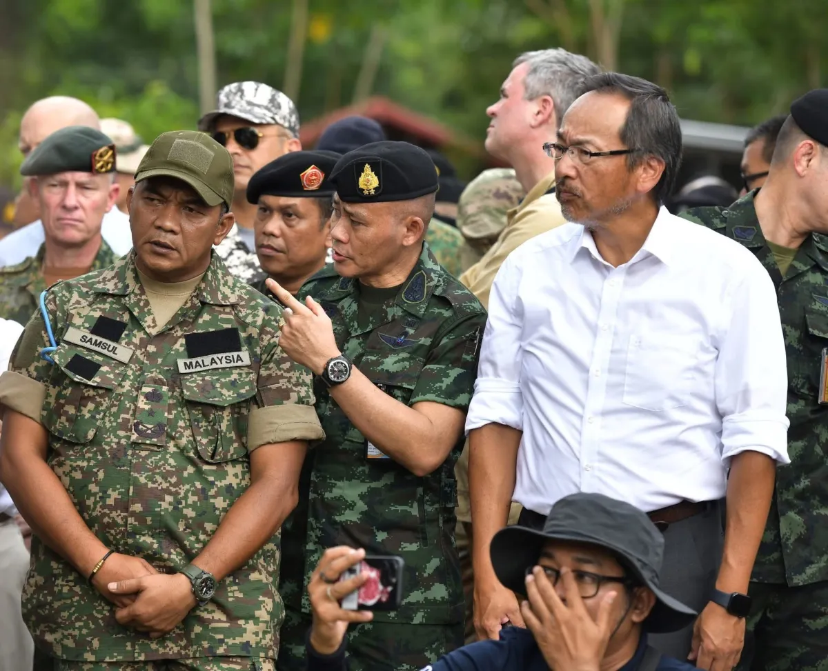 เอกอัครราชทูตและผู้ช่วยทูตฝ่ายทหารญี่ปุ่น ร่วมสังเกตการณ์พื้นที่ชายแดน จัดโดยรัฐบาลไทย